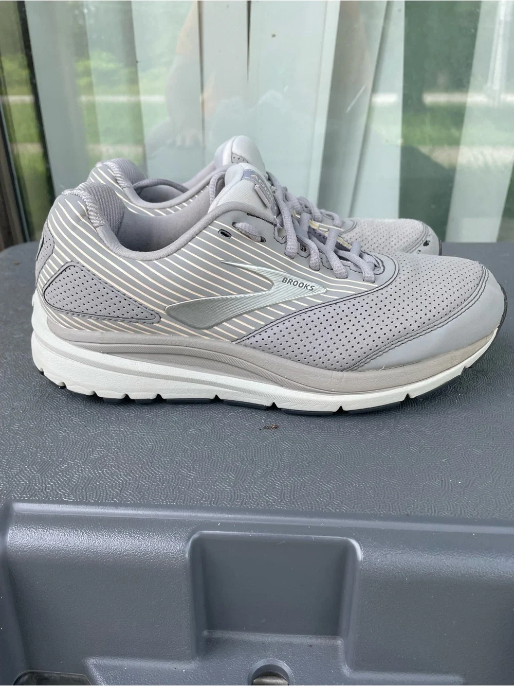 Brooks Addiction women’s size 7.5
